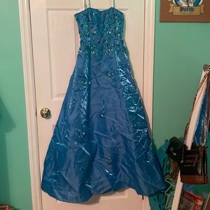 Blue prom dress